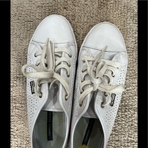 Tommy Hilfiger white leather sneakers size 9